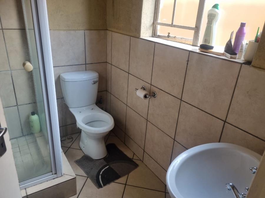 1 Bedroom Property for Sale in Rustenburg Central North West